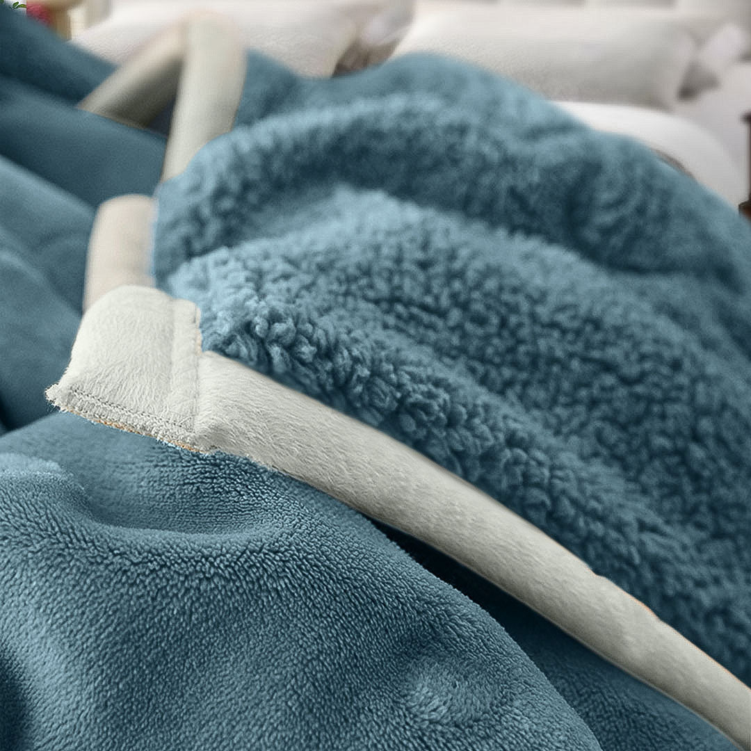 Reversible Thick Throw Blanket