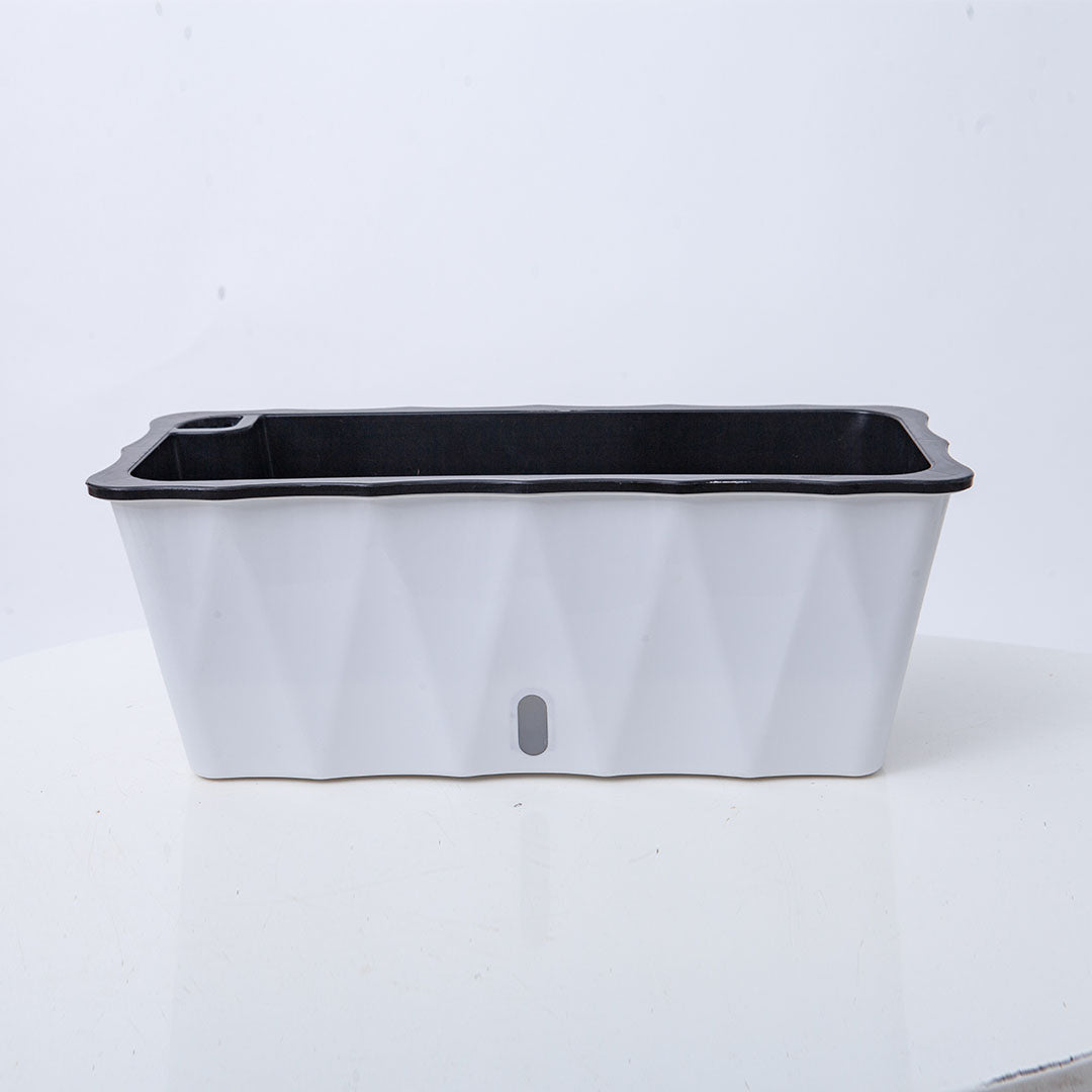 White Flowerpot