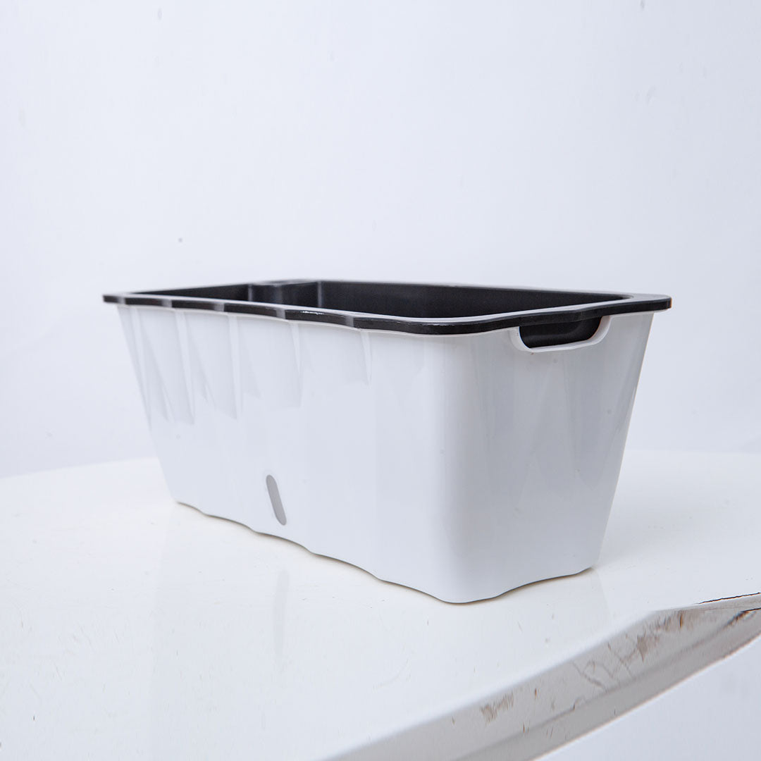 White Flowerpot