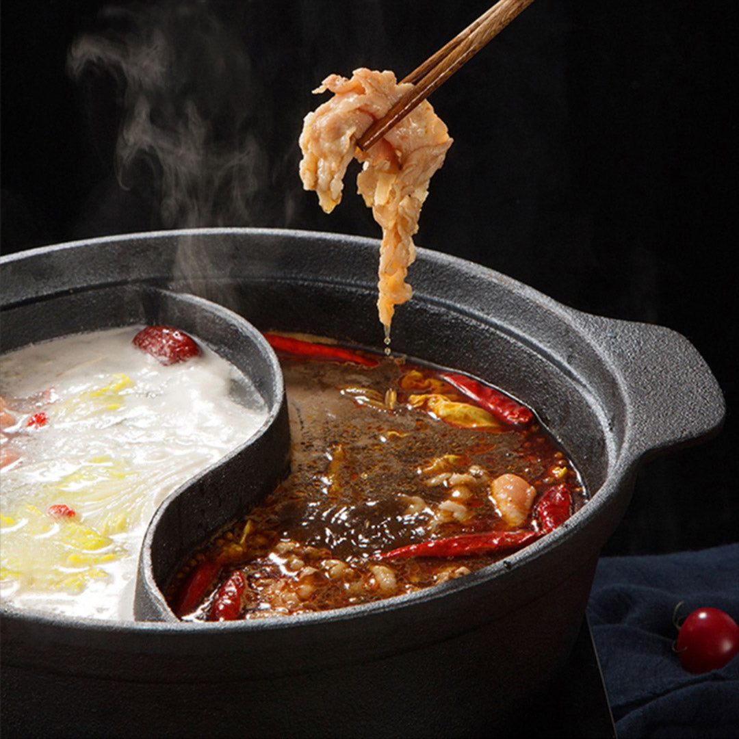 SOGA 2X 32CM Round Cast Iron Shabu Shabu Hotpot Beef Chicken Stew Wok Two-Flavor Division