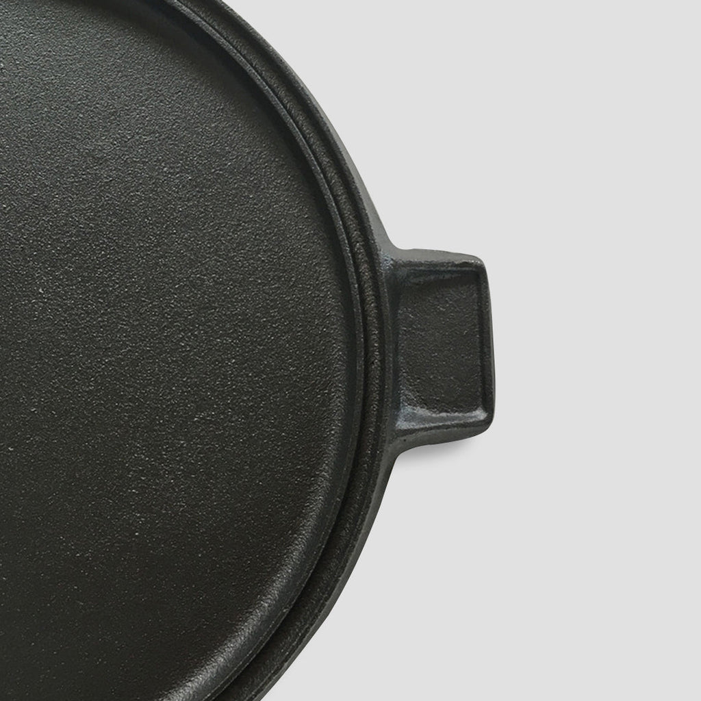 43cm Round Ribbed Frying Pan with Handle