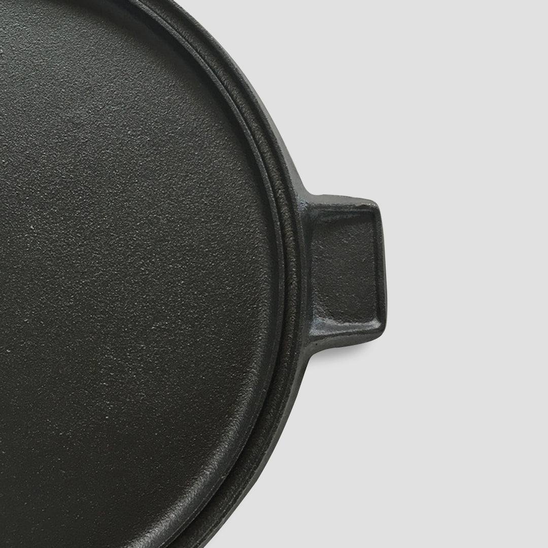 43cm Round Ribbed Frying Pan with Handle